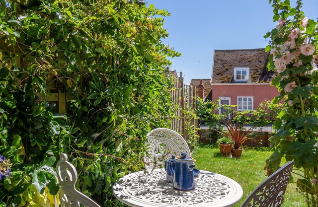 1 Market Hill, Orford