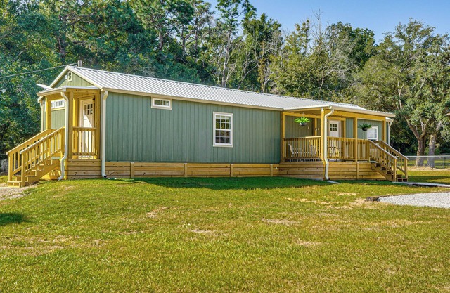 1 Mi to Boat Launch: Fire Pit at Lillian Cottage!