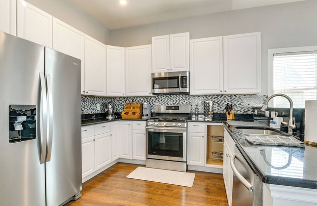 1 Mi to Dtwn: Home w/Backyard in Raleigh!