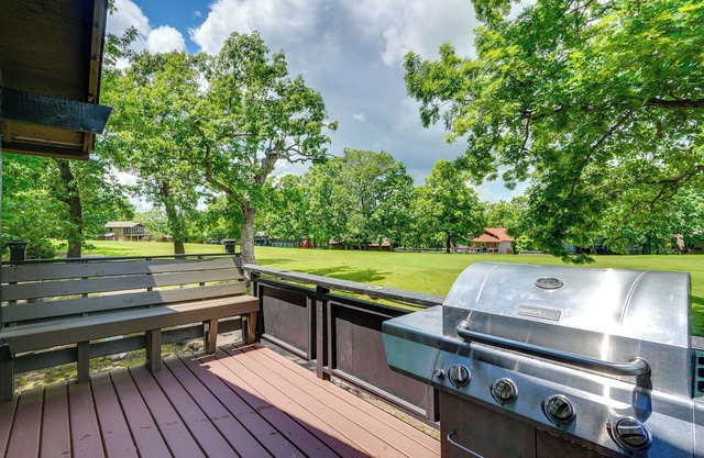 1 Mi to Margaritaville Resort: Cottage w/Fire Pit