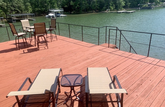 1 mile from Lanier Islands with Deep Water Dock & Year Round Beautiful Views!