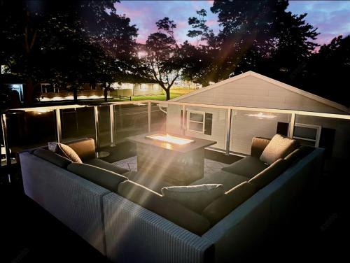 1 Min - Lambeau Rooftop Entertainment Garage