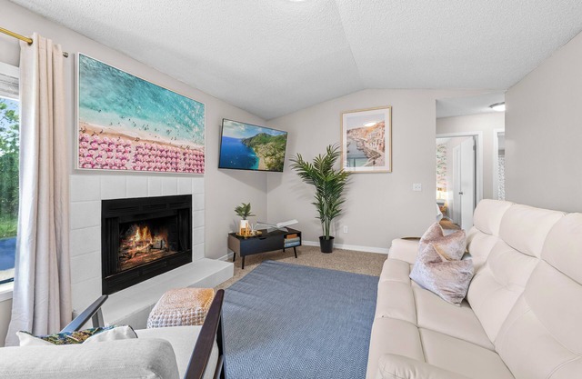 1 Min to Mayo Clinic, 5 to Beach Luxury Suite with 2 King Beds