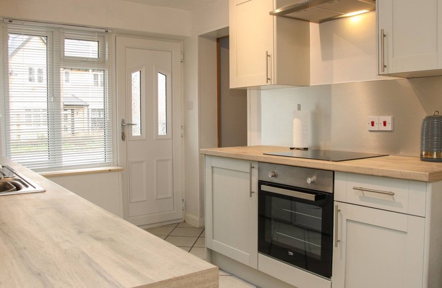 1 SARNWEN COTTAGES, pet friendly, with open fire in Four Crosses