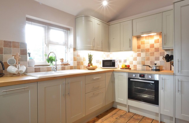 1 Tunns Cottages, Rushmere, nr Beccles