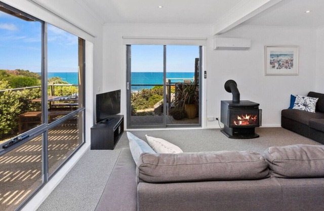 1 Whitecrest Resort - Pool & Amazing Ocean Views