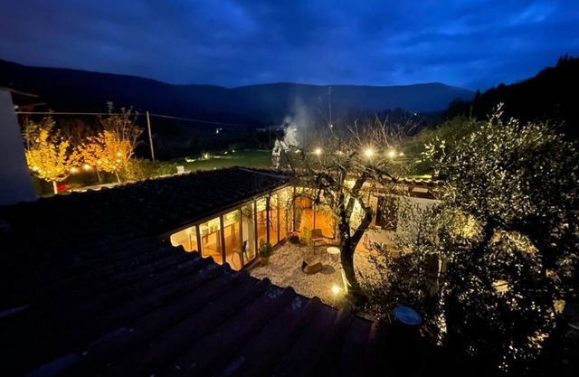 10 KM FROM FLORENCE APARTMENT WITH LARGE TERRACE
