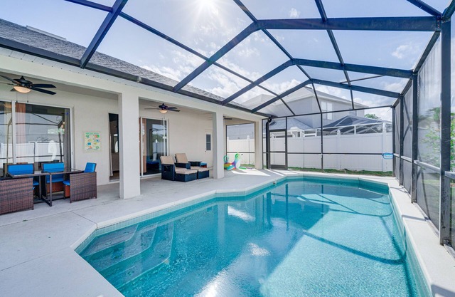 10 Mi to Disney: Home w/Private Pool in Davenport