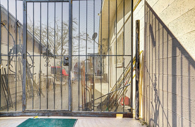 10 Mi to Franklin Mountains: Quiet Studio w/Patio