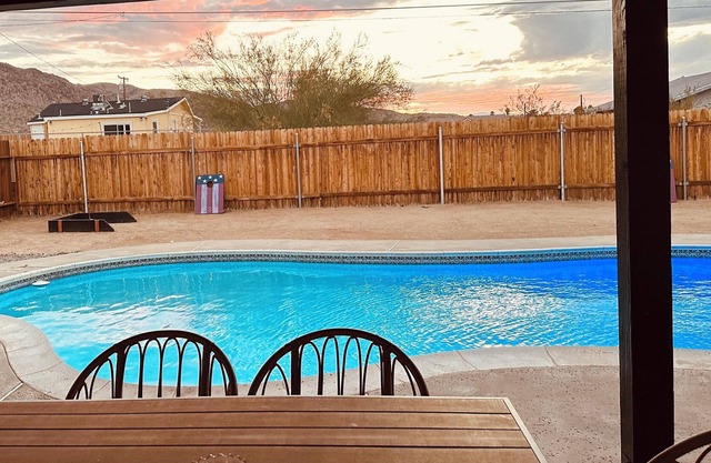 10 Min to JTNP, Clean, Centrally Located