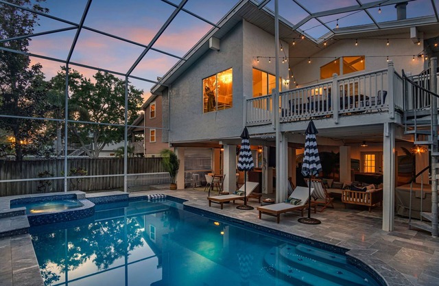 10 Min to the best beach & golf course! Home with Pool, Hot Tub & Game Room!n