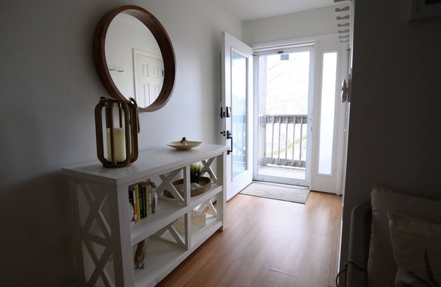 10 minute walk to the beach! Family- size condo