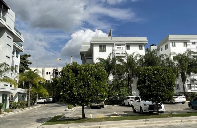 10 minutes from the center and 15 minutes from the historic center