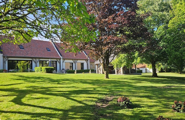 10 mn from Wimereux beach, charming renovated farmhouse in a green setting