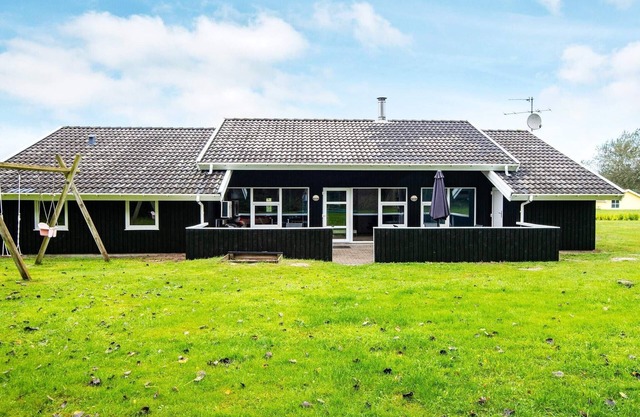 10 person holiday home in Nordborg-By Traum