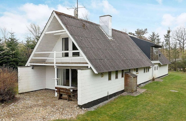 10 person holiday home in Fur