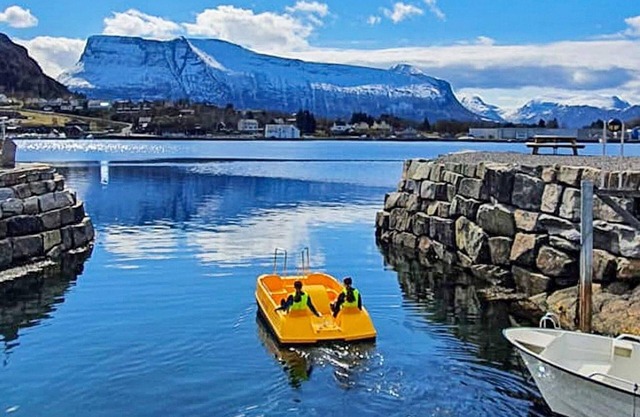 10 person holiday home in MIDSUND