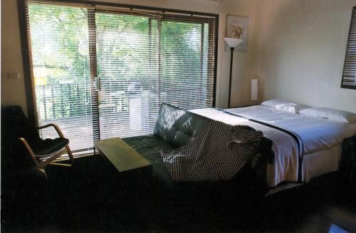 105B Mitre st Studio Apartment