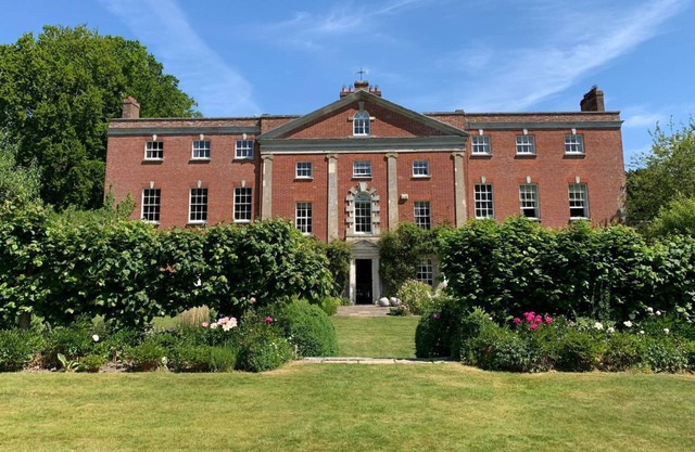 11 bedroom accommodation in Cranborne