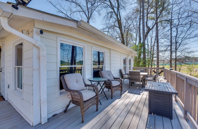 11 Mi to Dtwn Atlanta: Conley Home w/Yard