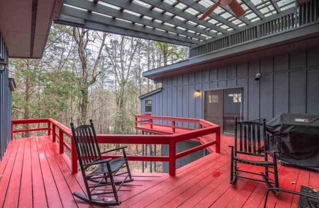 11 Ona Lane - One level home with carport near shopping, restaurants, Lake