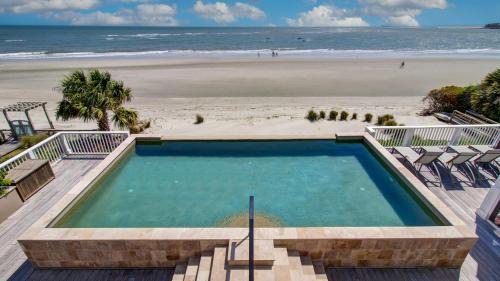 114 Ocean Boulevard by AvantStay Beachfront Infinity Pool Basketball Court Recently Renovated