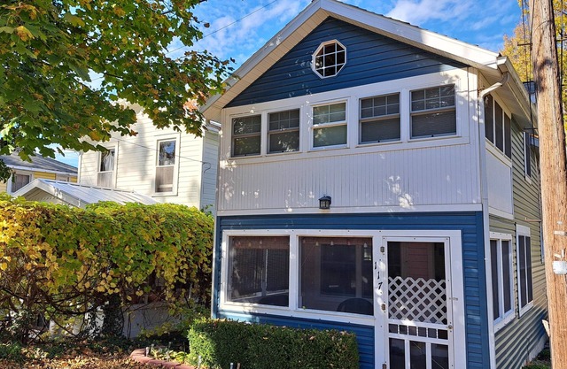 117 East 4th in the Heart of Lakeside!