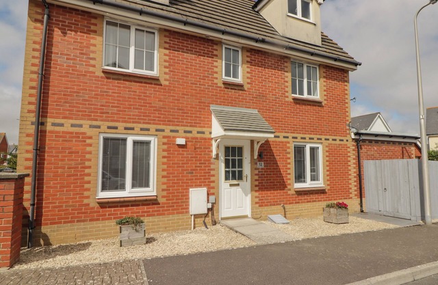 12 CLOS YR WYLAN, pet friendly, character holiday cottage in Barry