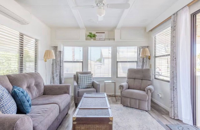 13 Mineral Pools in Peaceful & Charming Resort. Small dogs welcome!