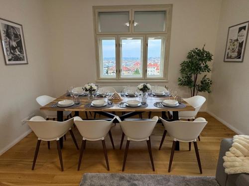 130 m2 Apartment with Amazing View & Balcony