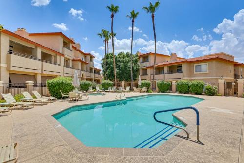 14 Mi to Dtwn Phoenix Condo with Balcony and Spa!