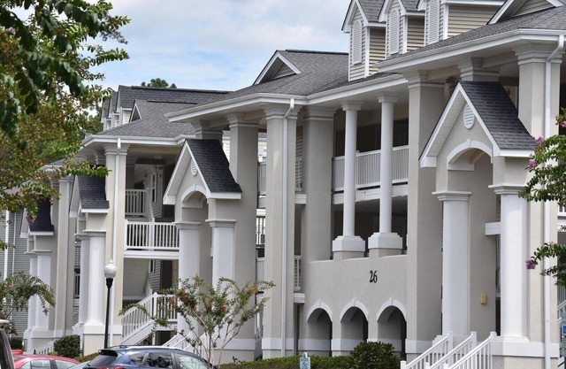 1408m 1 Bedroom Condo by RedAwning