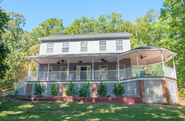 15 Min from UNC - 3bdr 2.5ba