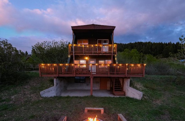 15 min to West Yellowstone/Amazing Views