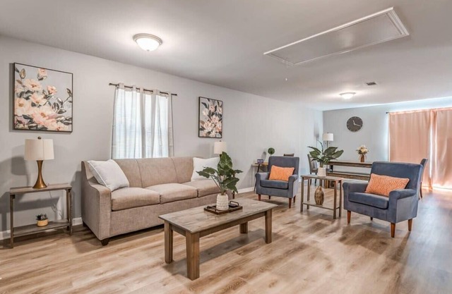 15 Mins to Downtown & Zoo! Hawkins Mill Hideaway