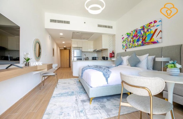 151 Residences Studio Jumeirah Garden City near Sheikh Zayed Rd 705