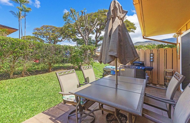 153-1 Relaxing Puamana 2BR + Loft | Steps to Shoreline