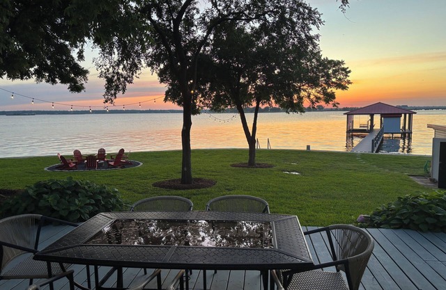 160' waterfront home on a point, fire pit, game room, & more