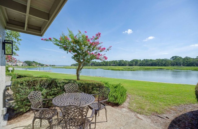 1625 Port Villas: Water Views, Dock and Steps to the Salty Dog - Free Bikes