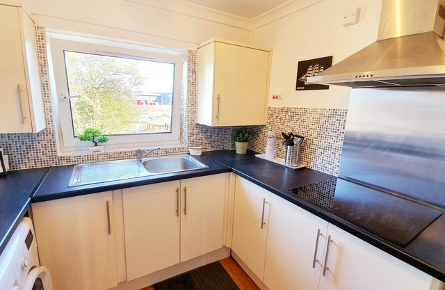 168 - ExcellentStays - 2 Bedroom Flat