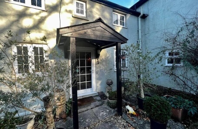 17th century cottage on farm in Vale of Glamorgan