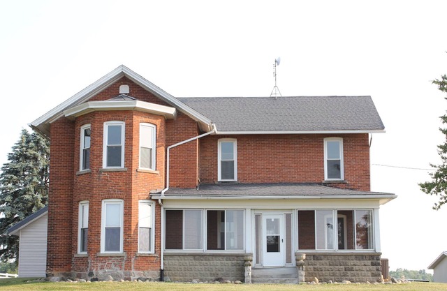 1885 Inn - Brick Farmhouse in the Country