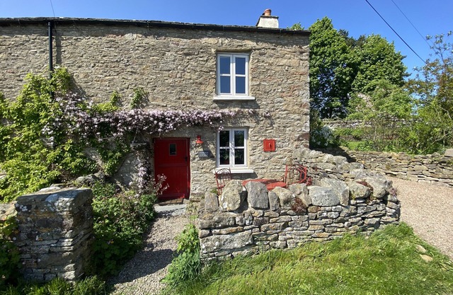 18th Century Dales Cottage w/Views & Garden