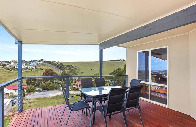 19 Cygnet Court - Quiet Location with Sea Views