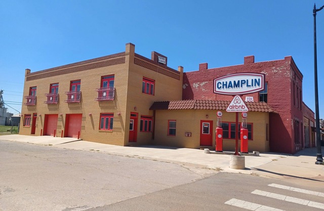 1921 Champlin Gas Station