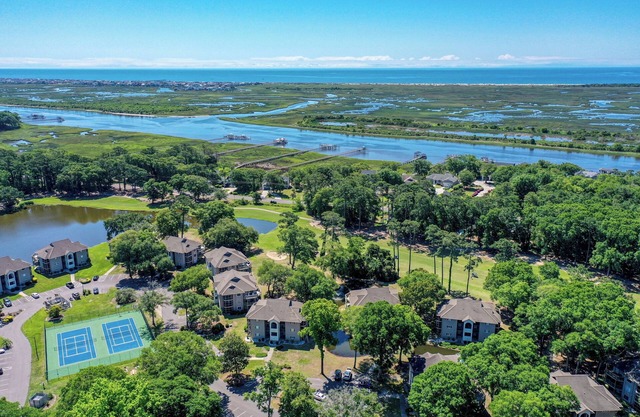 19th Hole At The Beach