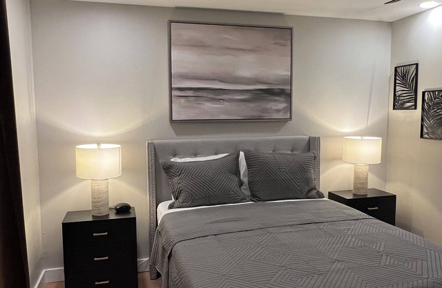 1bd/1ba Quiet, gated private parking, 1st floor