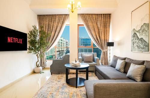 1BHK , 5 mins from DXB airport & metro