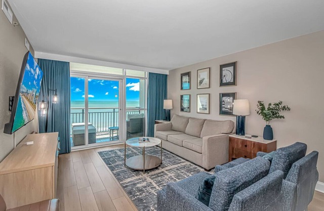 1BR Direct Ocean Front Suite Newly Renovated!