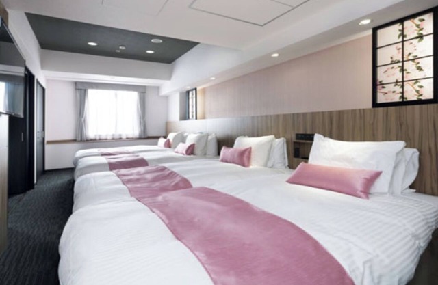 1BR Family Suite hotel with WiFi, AC in enchanting Shinjuku City